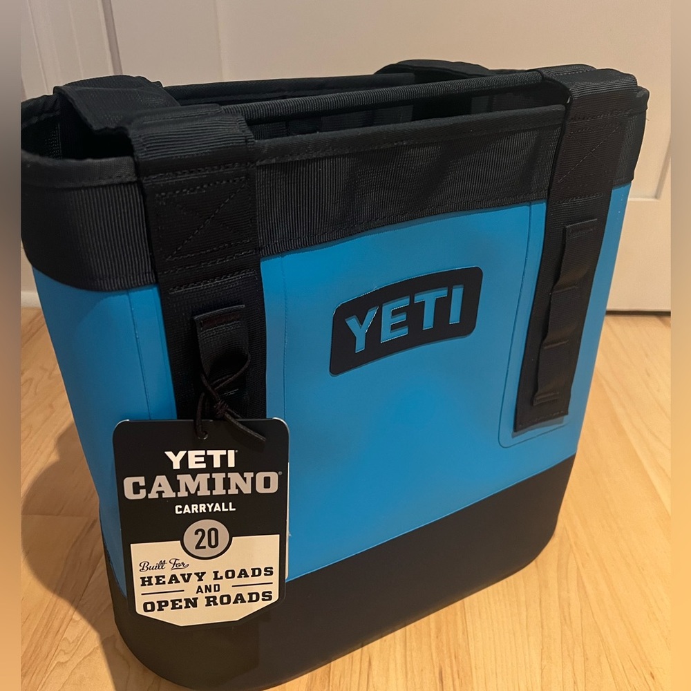 NWT Yeti Camino Carryall Bag